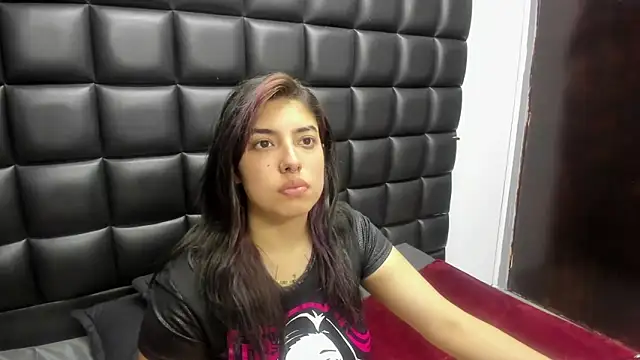 Violetta Swett  online show from February 2026 11:14:02 AM