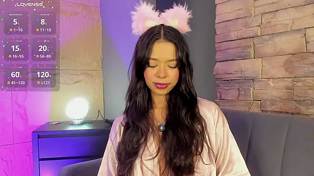 Snapshot of naomi_hill1 chatting on November 2025 10:09:02 PM naomi hill1 online show from November 2025 10:09:02 PM