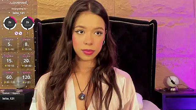 Snapshot of naomi_hill1 chatting on November 2025 10:30:02 PM naomi hill1 online show from November 2025 10:30:02 PM