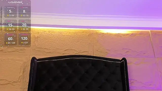 Snapshot of naomi_hill1 chatting on November 2025 09:57:02 PM naomi hill1 online show from November 2025 09:57:02 PM