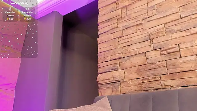 Snapshot of naomi_hill1 chatting on November 2025 02:12:02 AM naomi hill1 online show from November 2025 02:12:02 AM