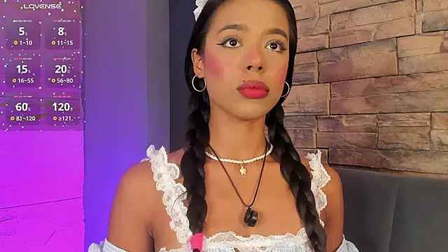 Snapshot of naomi_hill1 chatting on December 2025 10:15:01 PM naomi hill1 online show from December 2025 10:15:01 PM