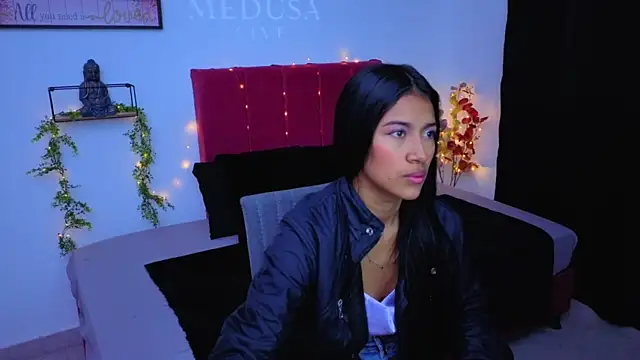 Snapshot of alejamedusa chatting on October 2025 11:29:02 AM alejamedusa online show from October 2025 11:29:02 AM