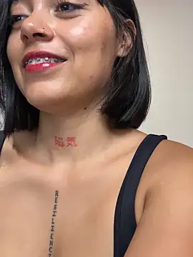 Qadeshoficial online show from November 2025 09:16:01 PM