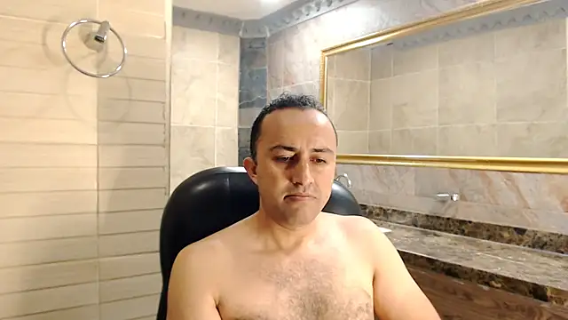 Snapshot of JossMiguej chatting on October 2025 08:06:02 PM JossMiguej online show from October 2025 08:06:02 PM