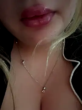 clarissetriolett online show from October 2025 09:23:01 PM