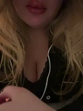 clarissetriolett online show from February 2026 09:30:02 PM