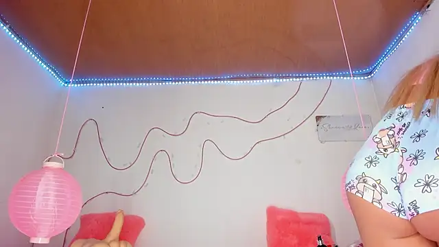 Snapshot of shannon_kinne_ chatting on November 2025 01:22:02 PM shannon kinne online show from November 2025 01:22:02 PM