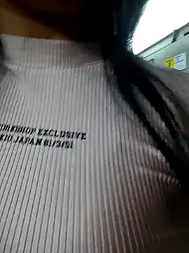 Snapshot of shannon_kinne_ chatting on November 2025 10:45:02 AM shannon kinne online show from November 2025 10:45:02 AM