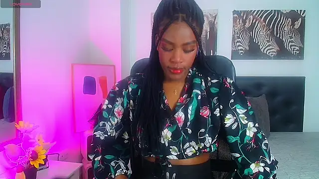 Snapshot of PaulinaEbony chatting on October 2025 03:25:02 AM PaulinaEbony online show from October 2025 03:25:02 AM