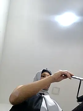 Snapshot of Aafsha_ chatting on November 2025 03:58:01 PM Aafsha online show from November 2025 03:58:01 PM