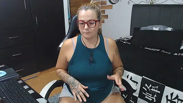 perlagoloza05 online show from June 2026 03:31:02 AM