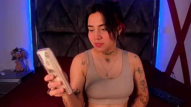 Nixielee  online show from November 2025 06:07:02 PM