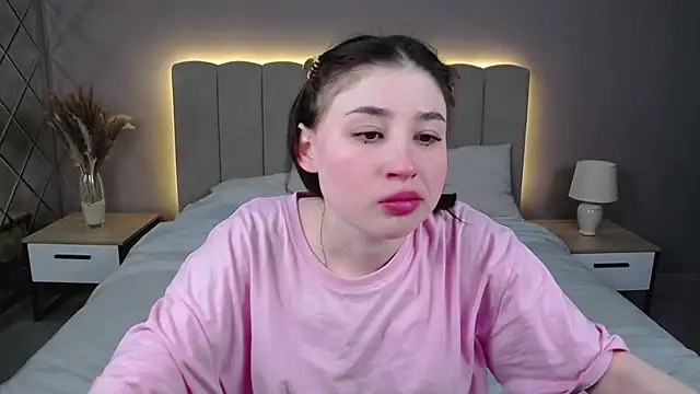 DianaMello online show from February 2026 12:11:01 PM