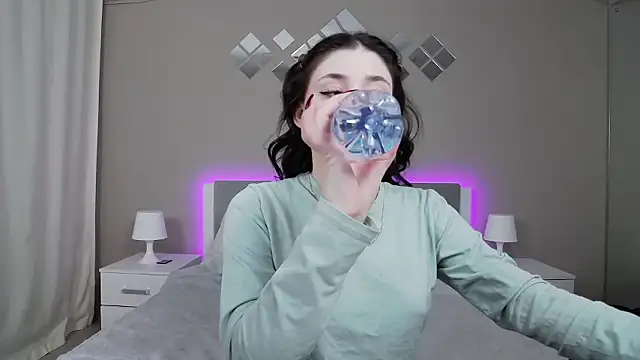 DianaMello online show from February 2026 12:09:01 PM