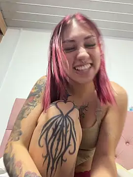 ZammyRossee online show from May 2026 05:46:02 AM