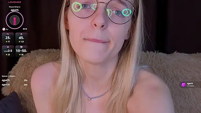 MonicaShiny online show from October 2025 06:03:02 PM