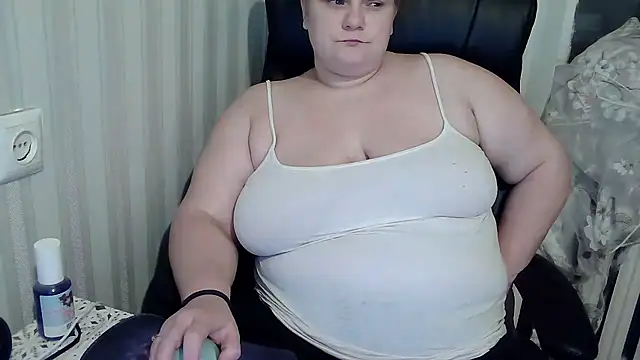 Snapshot of HarmonyKarera chatting on October 2025 08:09:01 PM HarmonyKarera online show from October 2025 08:09:01 PM