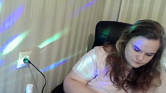 Snapshot of HarmonyKarera chatting on October 2025 09:43:01 AM HarmonyKarera online show from October 2025 09:43:01 AM