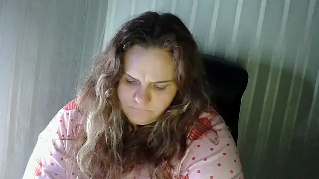 Snapshot of HarmonyKarera chatting on November 2025 11:32:02 PM HarmonyKarera online show from November 2025 11:32:02 PM