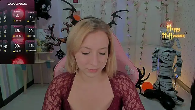 Snapshot of Emma_Garcias chatting on October 2025 12:09:02 PM Emma Garcias online show from October 2025 12:09:02 PM