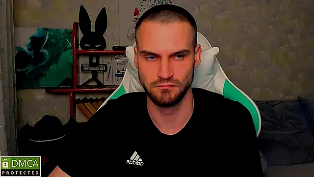 Snapshot of Iveraan chatting on October 2025 06:19:02 PM Iveraan online show from October 2025 06:19:02 PM