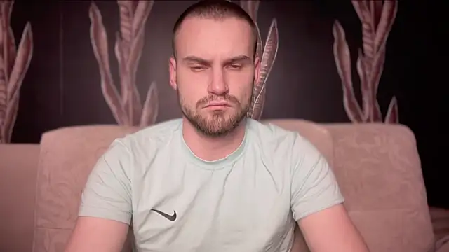 Snapshot of Iveraan chatting on October 2025 06:41:01 PM Iveraan online show from October 2025 06:41:01 PM