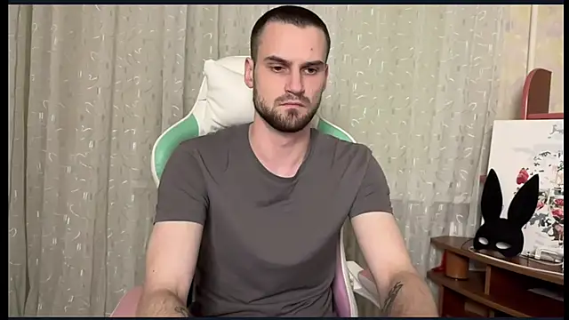 Snapshot of Iveraan chatting on October 2025 05:48:02 PM Iveraan online show from October 2025 05:48:02 PM