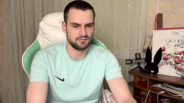 Snapshot of Iveraan chatting on November 2025 07:12:02 PM Iveraan online show from November 2025 07:12:02 PM