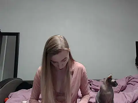 Snapshot of sophieryder chatting on November 2025 08:14:01 AM sophieryder online show from November 2025 08:14:01 AM