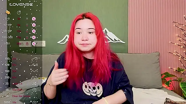 Klee Love online show from October 2025 04:15:01 AM