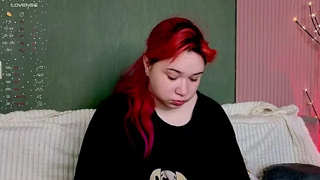 Klee Love online show from November 2025 05:34:01 AM