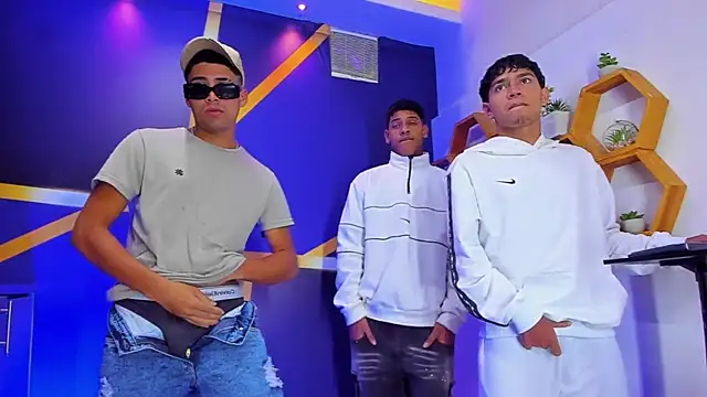 Play boys Hot2 online show from October 2025 12:25:02 PM