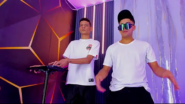 Play boys Hot2 online show from November 2025 05:07:02 AM