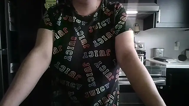 Snapshot of october1992xx chatting on October 2025 12:28:01 PM october1992xx online show from October 2025 12:28:01 PM