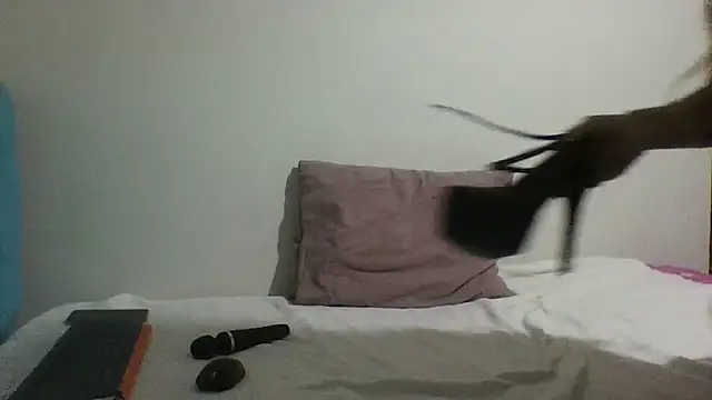 Snapshot of idil_kraliceidi chatting on November 2025 05:57:02 PM idil kraliceidi online show from November 2025 05:57:02 PM