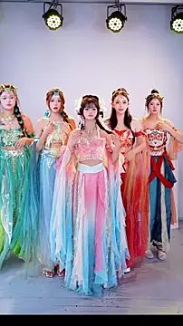 Snapshot of HuangGuan-888 chatting on October 2025 04:27:01 PM HuangGuan-888 online show from October 2025 04:27:01 PM