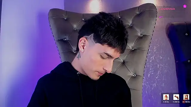 Snapshot of MateoMitchell chatting on February 2026 04:43:02 AM MateoMitchell online show from February 2026 04:43:02 AM