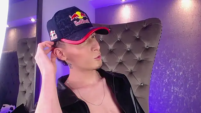 Snapshot of MateoMitchell chatting on March 2026 04:51:01 AM MateoMitchell online show from March 2026 04:51:01 AM