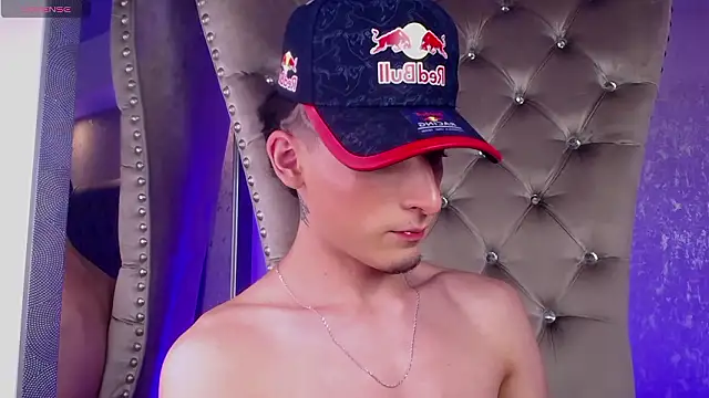 Snapshot of MateoMitchell chatting on March 2026 04:57:01 PM MateoMitchell online show from March 2026 04:57:01 PM