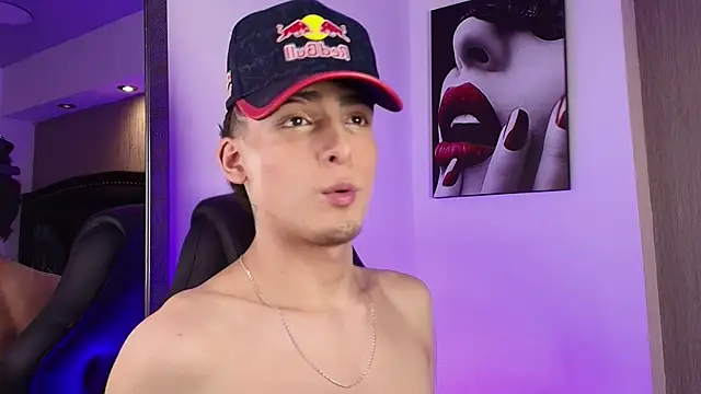 Snapshot of MateoMitchell chatting on March 2026 08:26:33 AM MateoMitchell online show from March 2026 08:26:33 AM