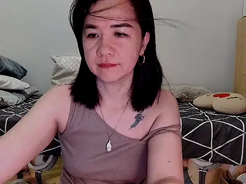 KissHott online show from April 2026 09:23:02 PM