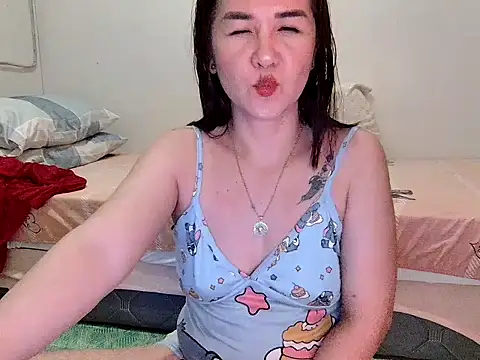 KissHott online show from July 2026 01:30:01 PM