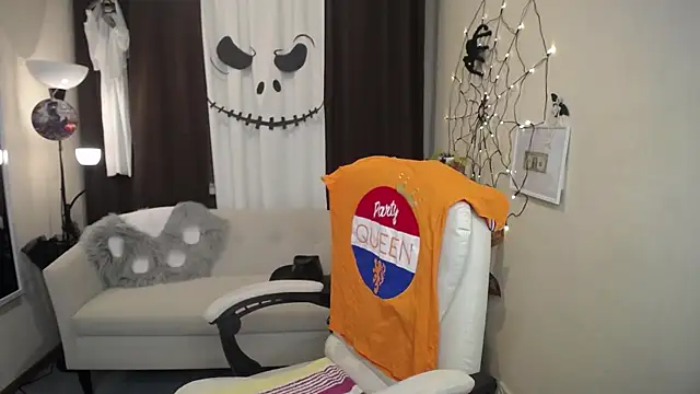 Snapshot of VestaWoody chatting on October 2025 06:58:01 AM VestaWoody online show from October 2025 06:58:01 AM