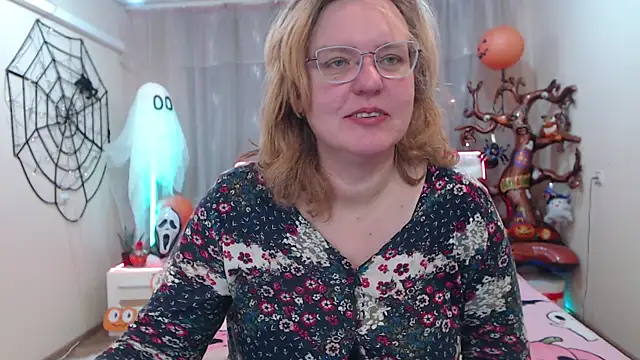 Snapshot of VestaWoody chatting on November 2025 07:09:01 AM VestaWoody online show from November 2025 07:09:01 AM