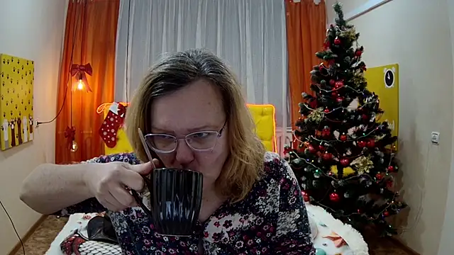 Snapshot of VestaWoody chatting on December 2025 07:23:01 AM VestaWoody online show from December 2025 07:23:01 AM