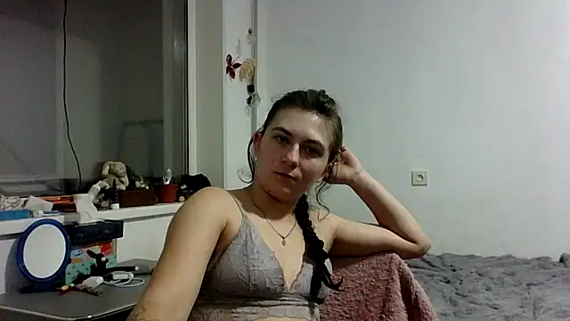 Twolatte1520 online show from December 2025 07:00:01 PM