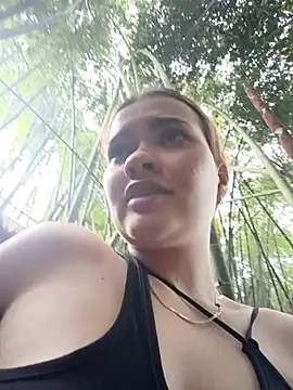 Snapshot of abby_murphy chatting on November 2025 08:12:01 PM abby murphy online show from November 2025 08:12:01 PM