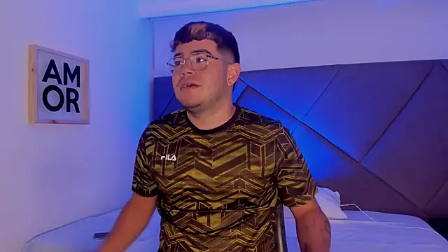 Snapshot of thiago_occonor chatting on November 2025 08:21:02 PM thiago occonor online show from November 2025 08:21:02 PM