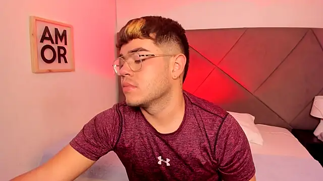 Snapshot of thiago_occonor chatting on November 2025 01:43:02 PM thiago occonor online show from November 2025 01:43:02 PM